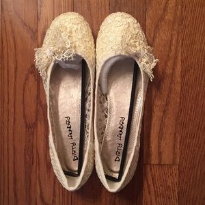 White Lace Ballet Flat